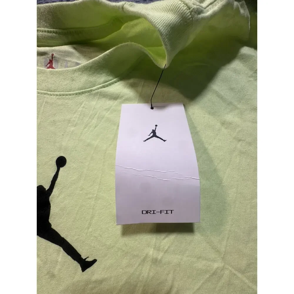 Jordan color yelloe